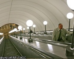 Сотрудникам московского метро заморозили зарплаты