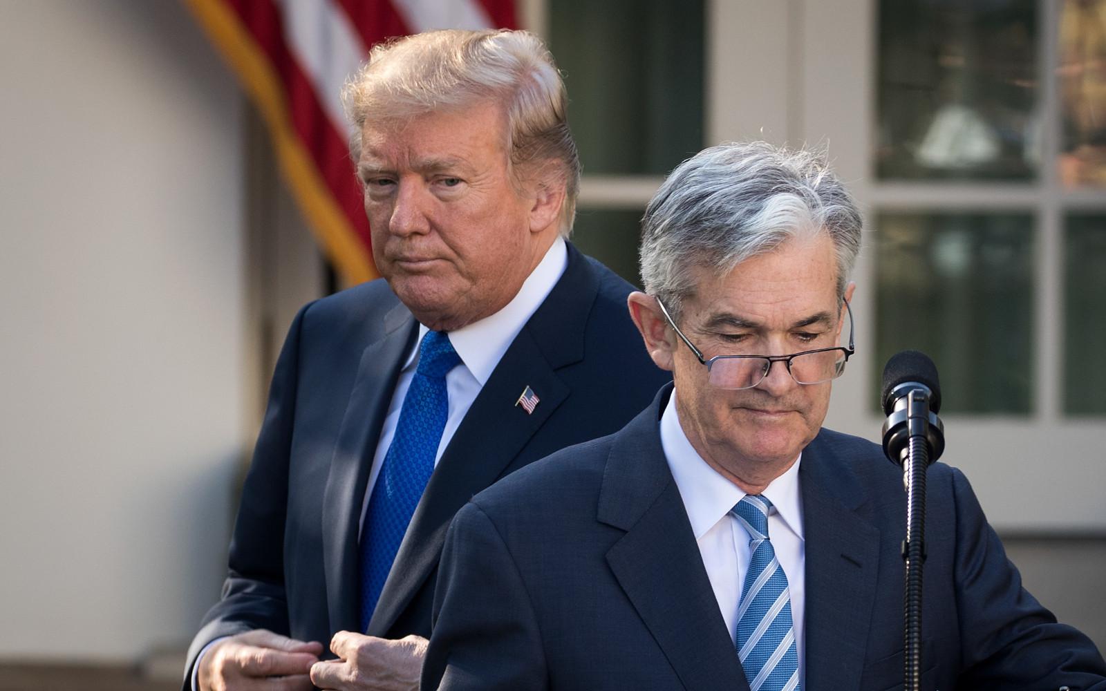 Председатель ФРС США Джером&nbsp;Пауэлл и президент США Дональд Трамп