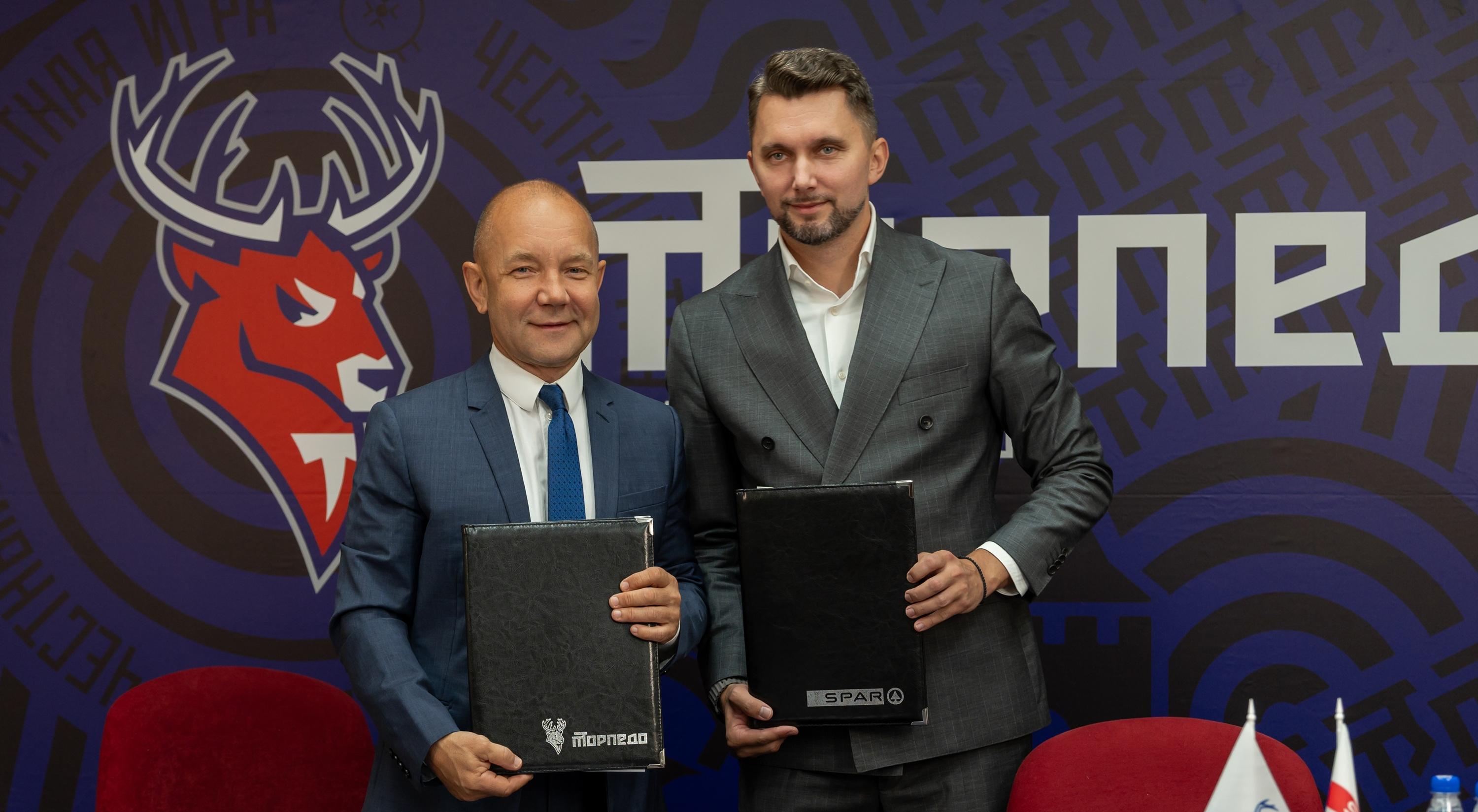 Фото: Альберт Гусев и Евгений Забуга. Фото: ХК «Торпедо»