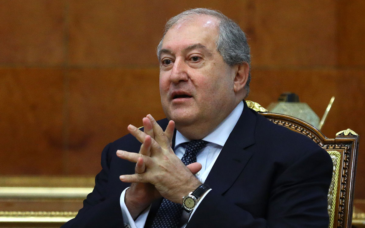 Президент Армении назвал составляющие кризиса в стране