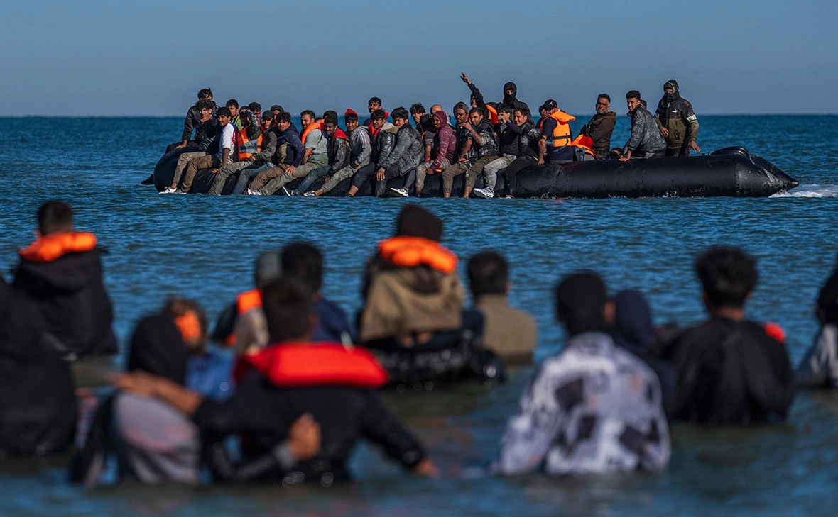 Carl Court / Getty Images