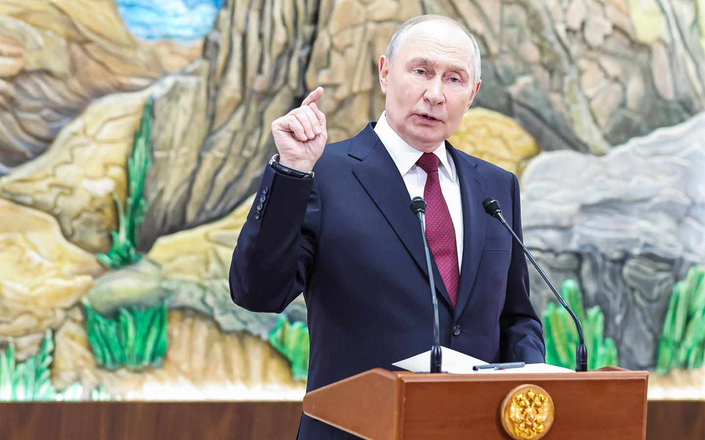 «Лучше и дешевле». Путин сравнил китайский и европейский автопром