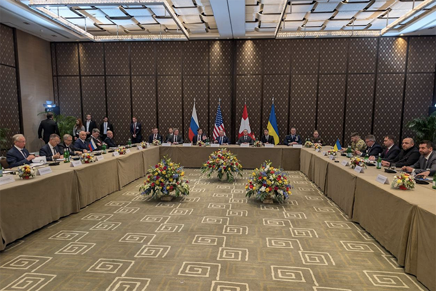 Первые кадры с консультаций