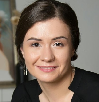 Александра Меньшикова