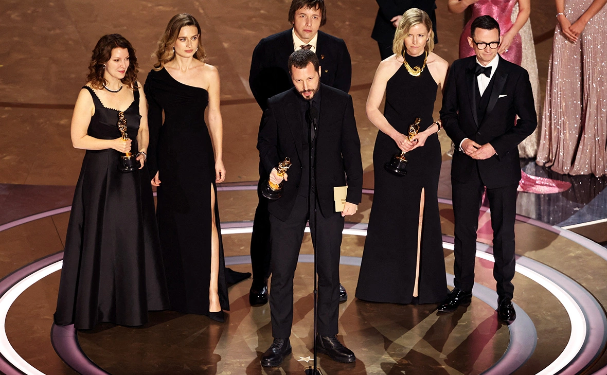 Mike Blake / Reuters