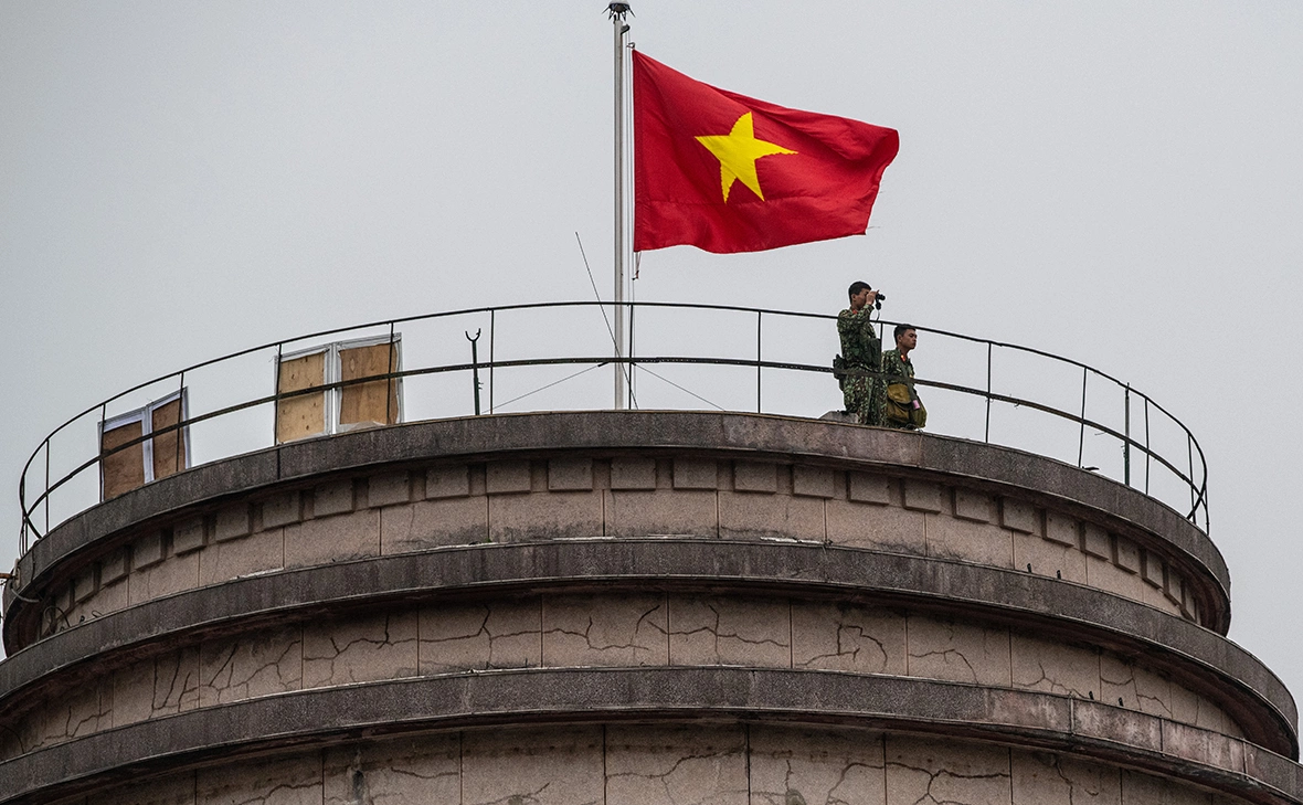 Carl Court / Getty Images