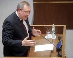 Д.Рогозин: в оборонной сфере коррупционеры будут наказываться по верхнему пределу