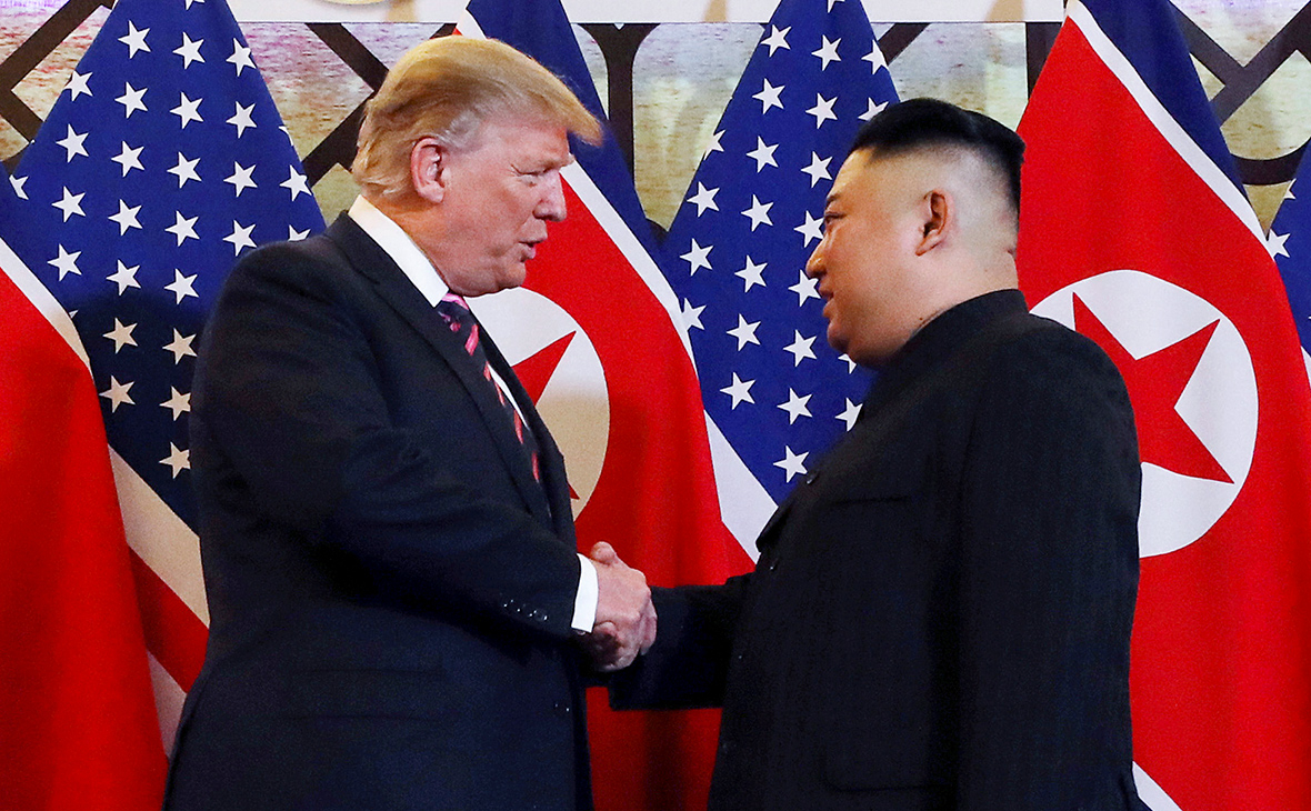 Дональд Трамп и Ким Чен Ын (слева направо)
