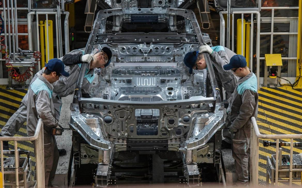 Как Китай зарабатывает миллиарды на «черной массе» — The Economist