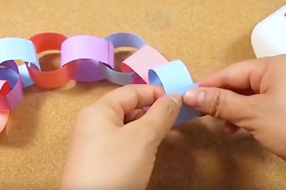 Как сделать новогоднюю гирлянду из бумаги