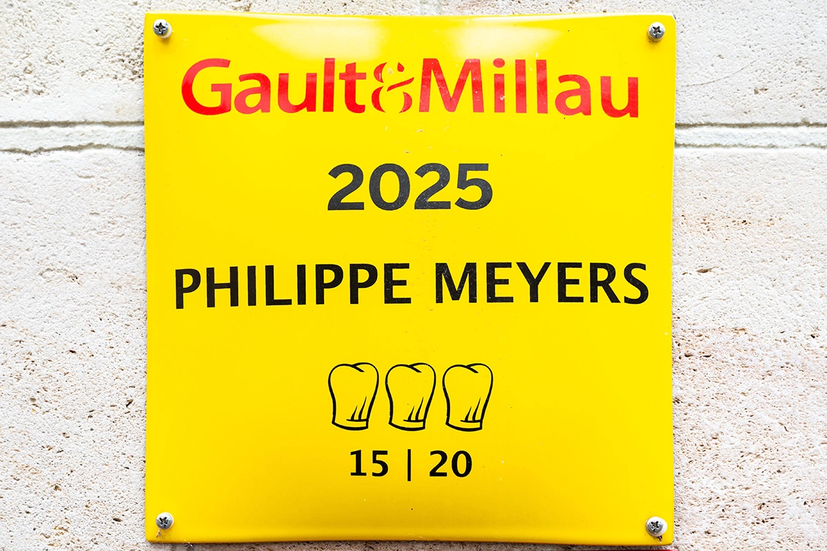 Заведение, отмеченное гидом Gault & Millau