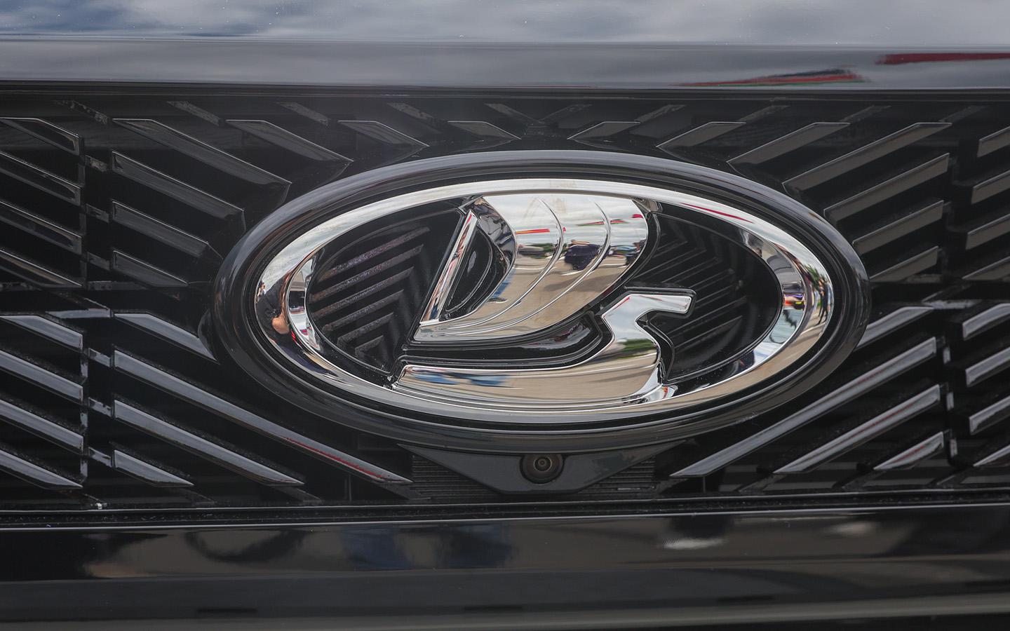 В России запатентовали название Lada Parus. Что это значит