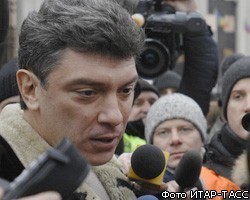 Борису Немцову плеснули в лицо нашатырным спиртом