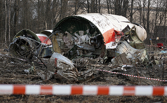 Обломки самолета президента Польши&nbsp;​Леха Качиньского. 11 апреля 2010 года


