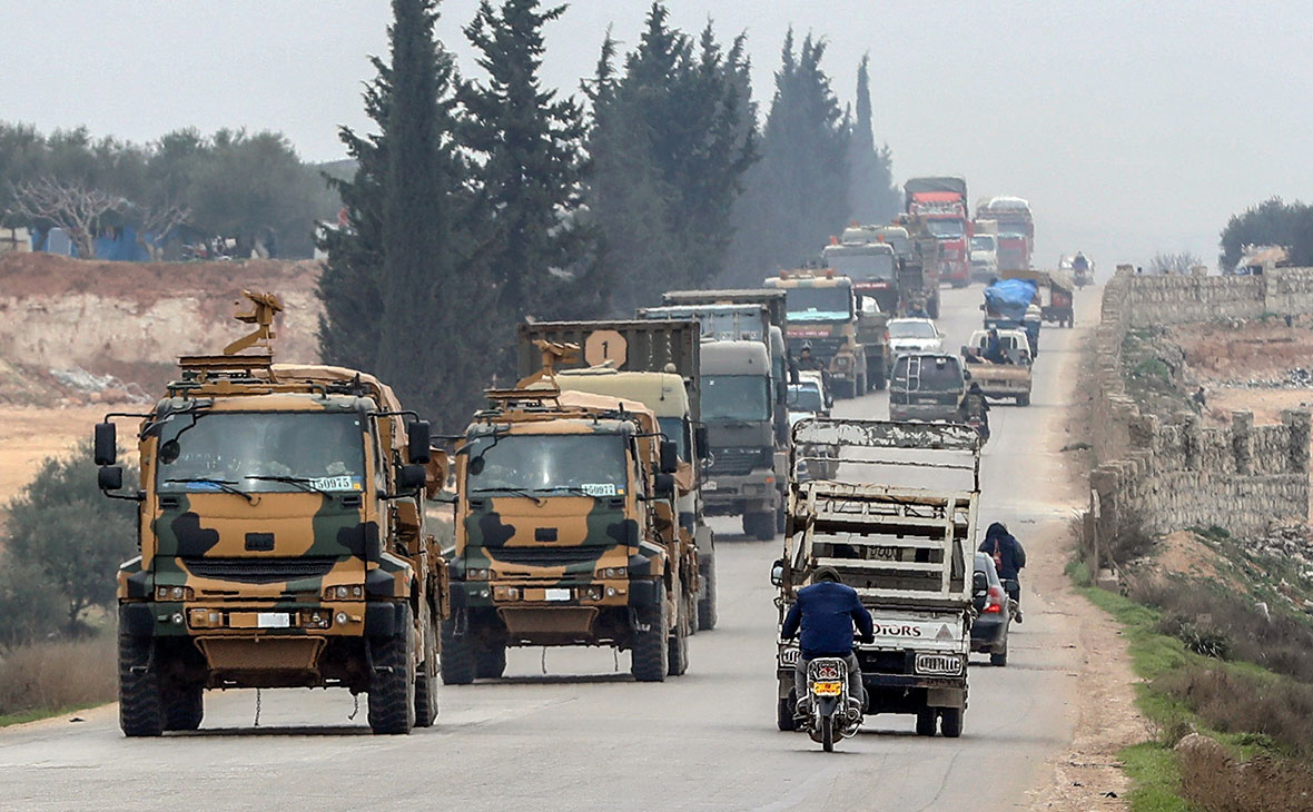 Турецкий военный конвой на востоке&nbsp;Сирии