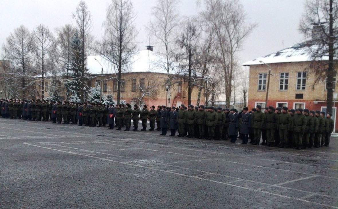 При обрушении крыши в военной части в Можайске пострадали контрактники — РБК