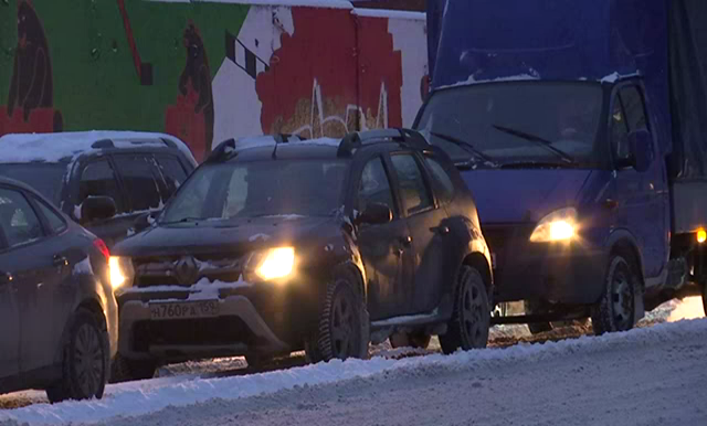 Транспортный коллапс: последствия сильнейшего ночного снегопада в Перми