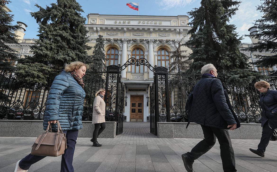 ЦБ даст банкам не больше часа для внесения данных о мошенниках в базы