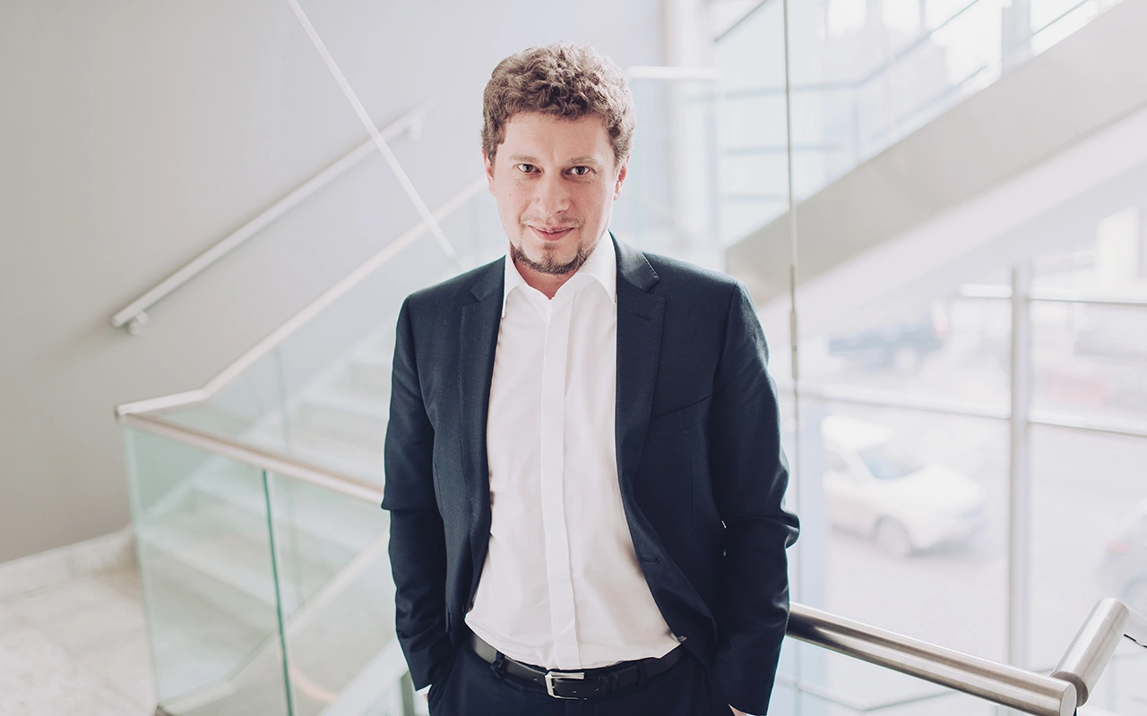 Роботы, ИИ и молодежь против демографического кризиса на рынке труда