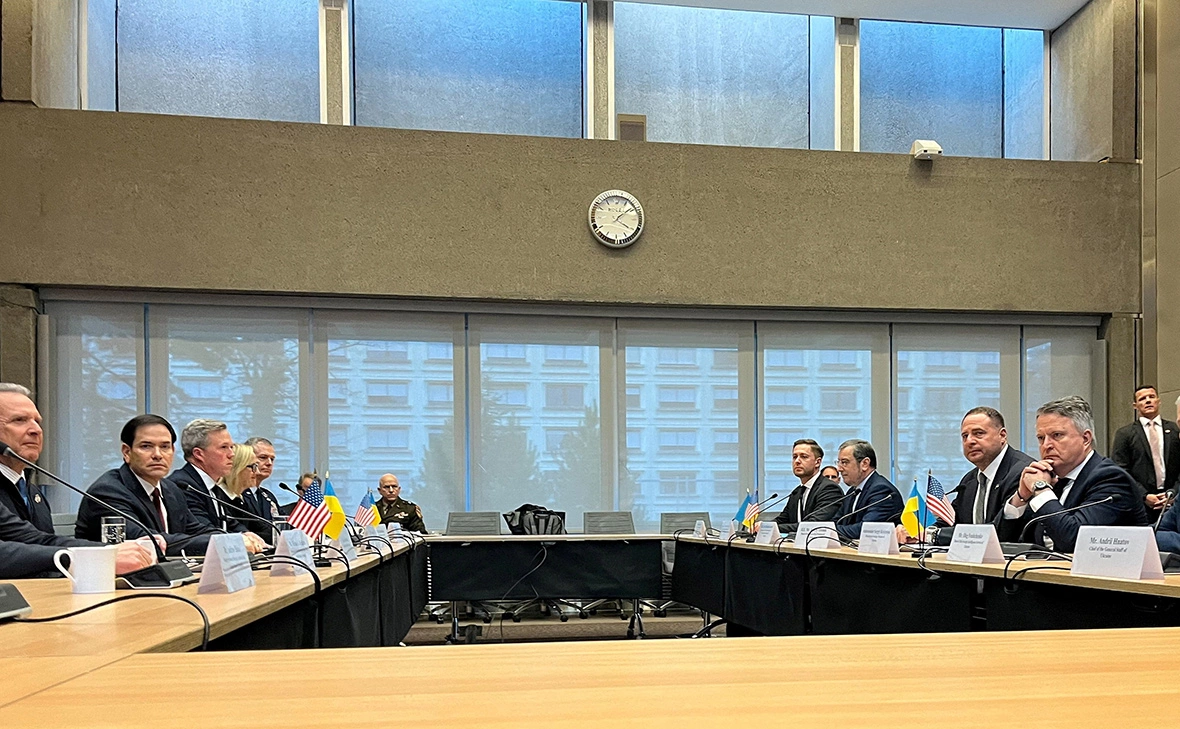 Emma Farge / Reuters