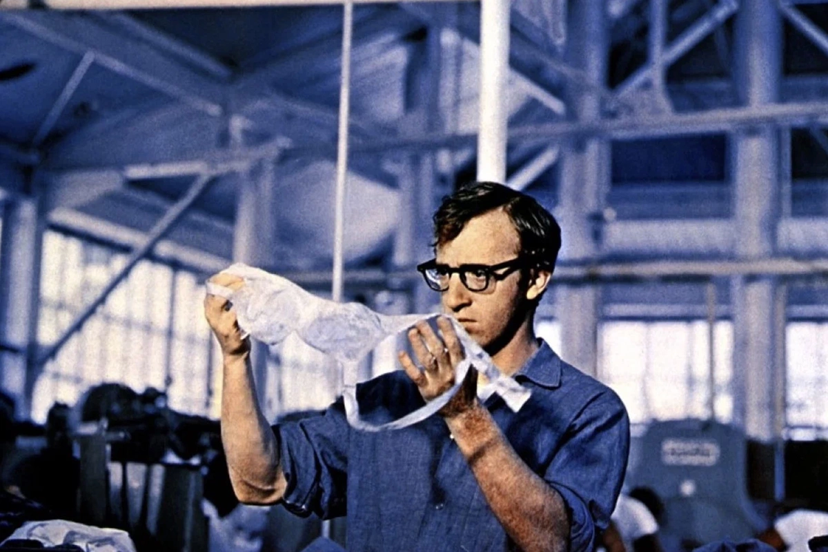 В фильме «Хватай деньги и беги» (1969)