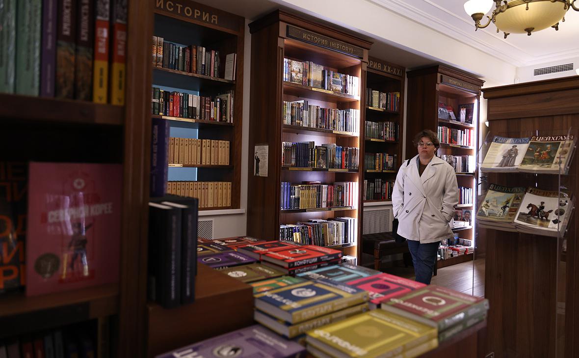Психологи объяснили спрос на книги о кризисе среднего возраста в России