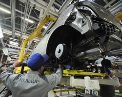 АвтоВАЗ рассчитывает с помощью альянса Renault-Nissan освоить С-класс