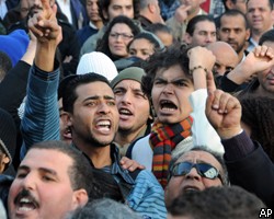 В ходе беспорядков в Тунисе  погибли 14 человек