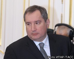 Д.Рогозин призвал "не мерзнуть на маршах" и вступать в путинский ОНФ