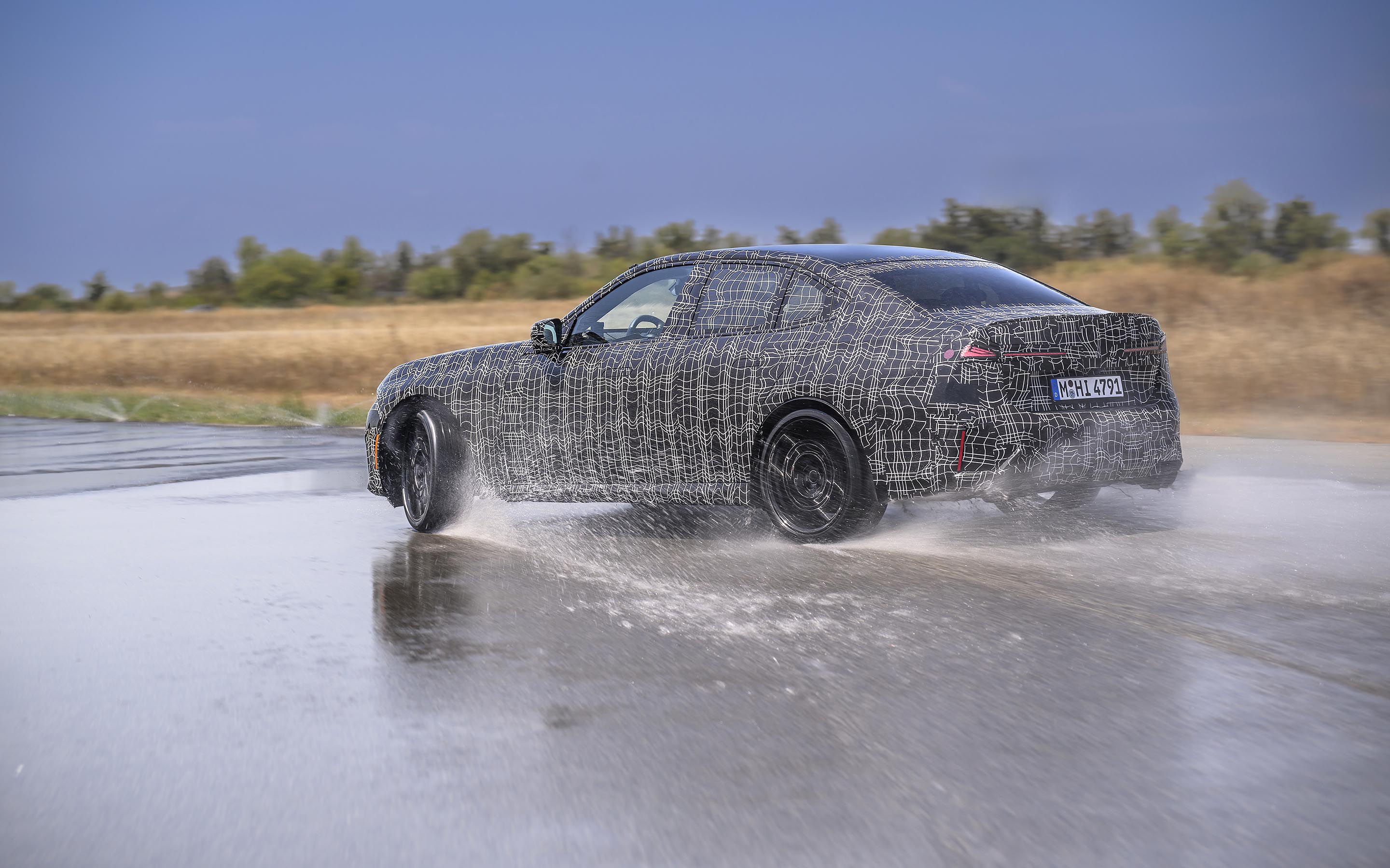 Фото:  BMW
