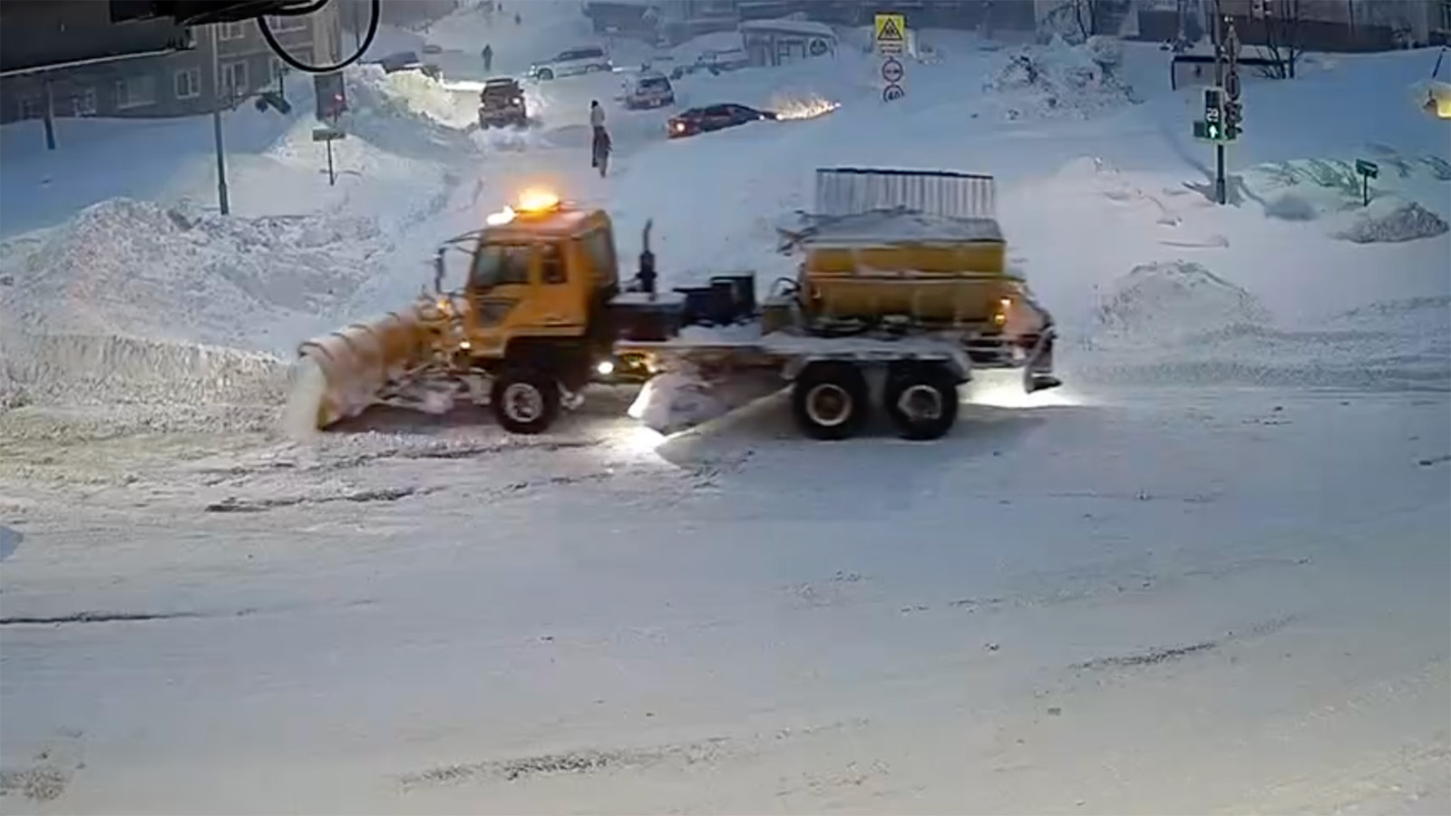 Последствия снегопада в Петропавловске-Камчатском