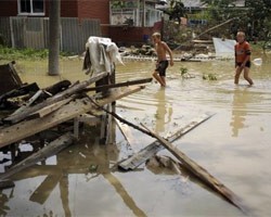 Более 1,8 тыс. людей пострадали от ночного наводнения на Кубани