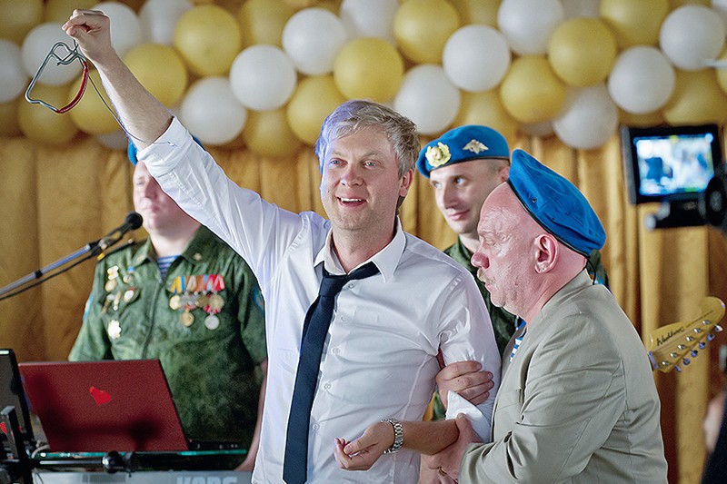 Прокат "Горько!" в онлайн-кинотеатре Play принес почти 9 млн долл. Пока это самые большие сборы за историю компании Play.