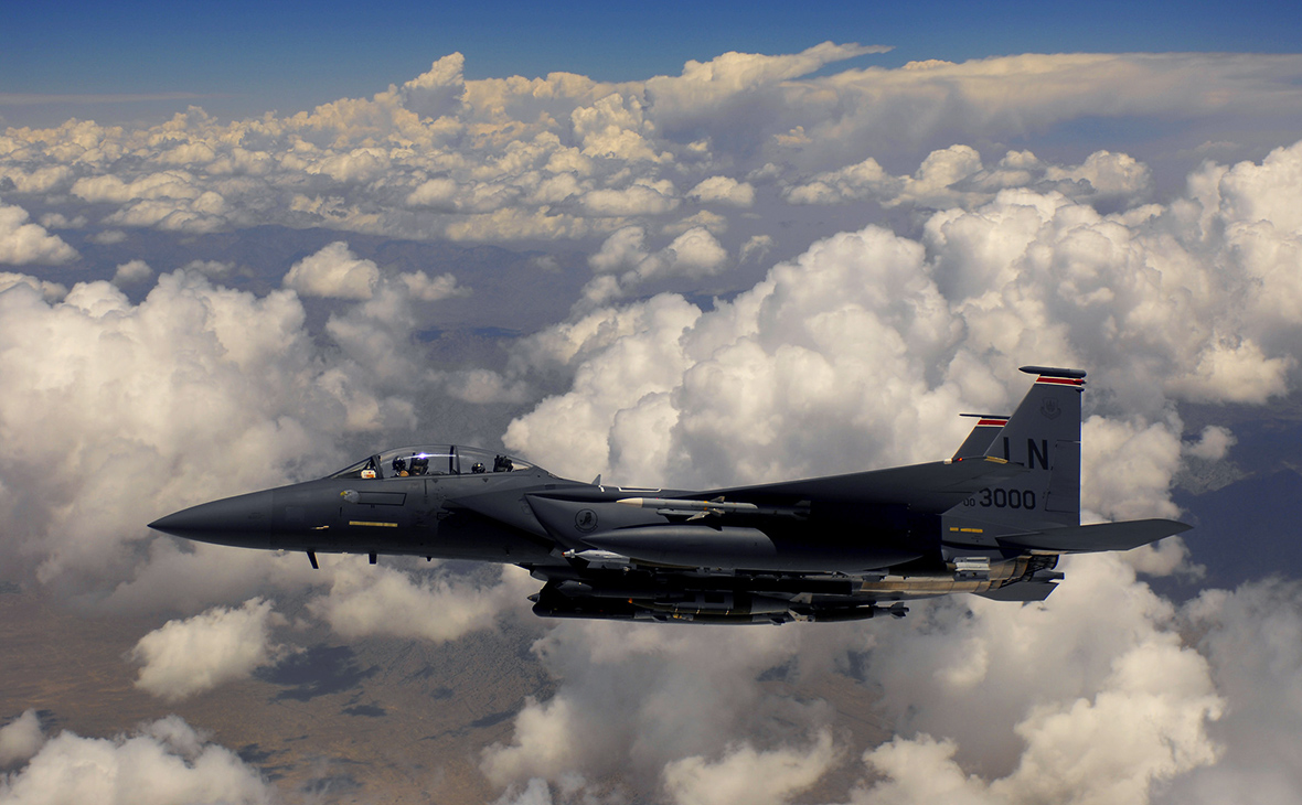 Самолет ВВС США в Афганистане. Июнь 2008 года


