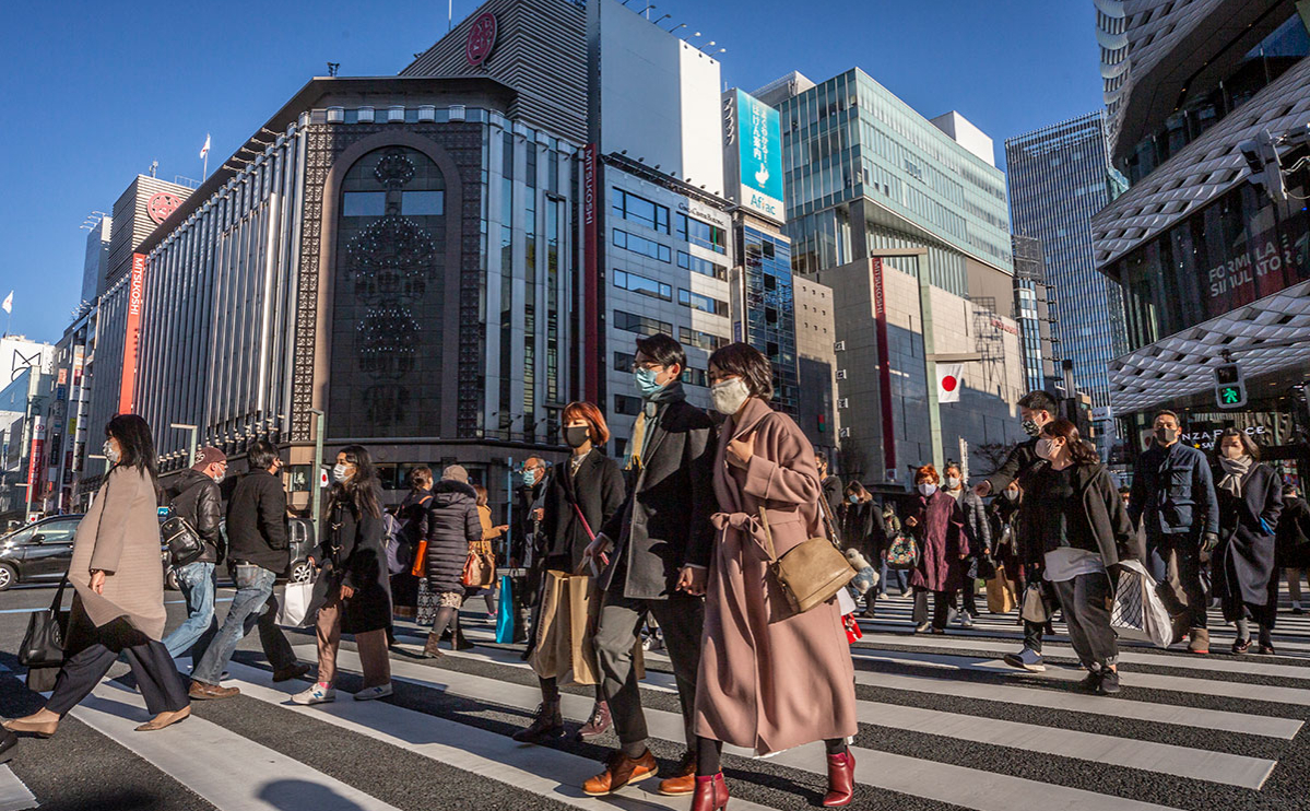 Люди на улице Токио, Япония