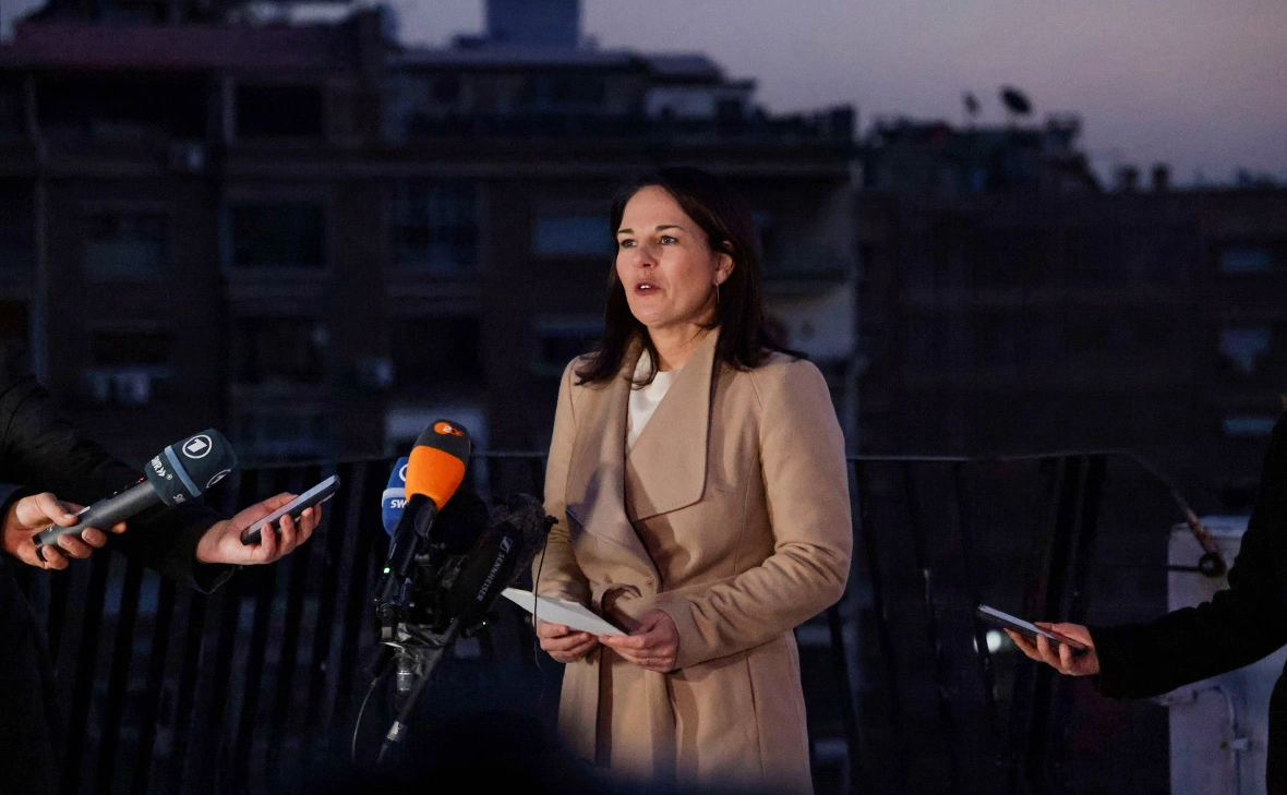 Khalil Ashawi / Reuters