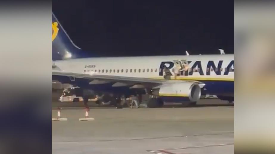 Лайнер Ryanair загорелся на Майорке