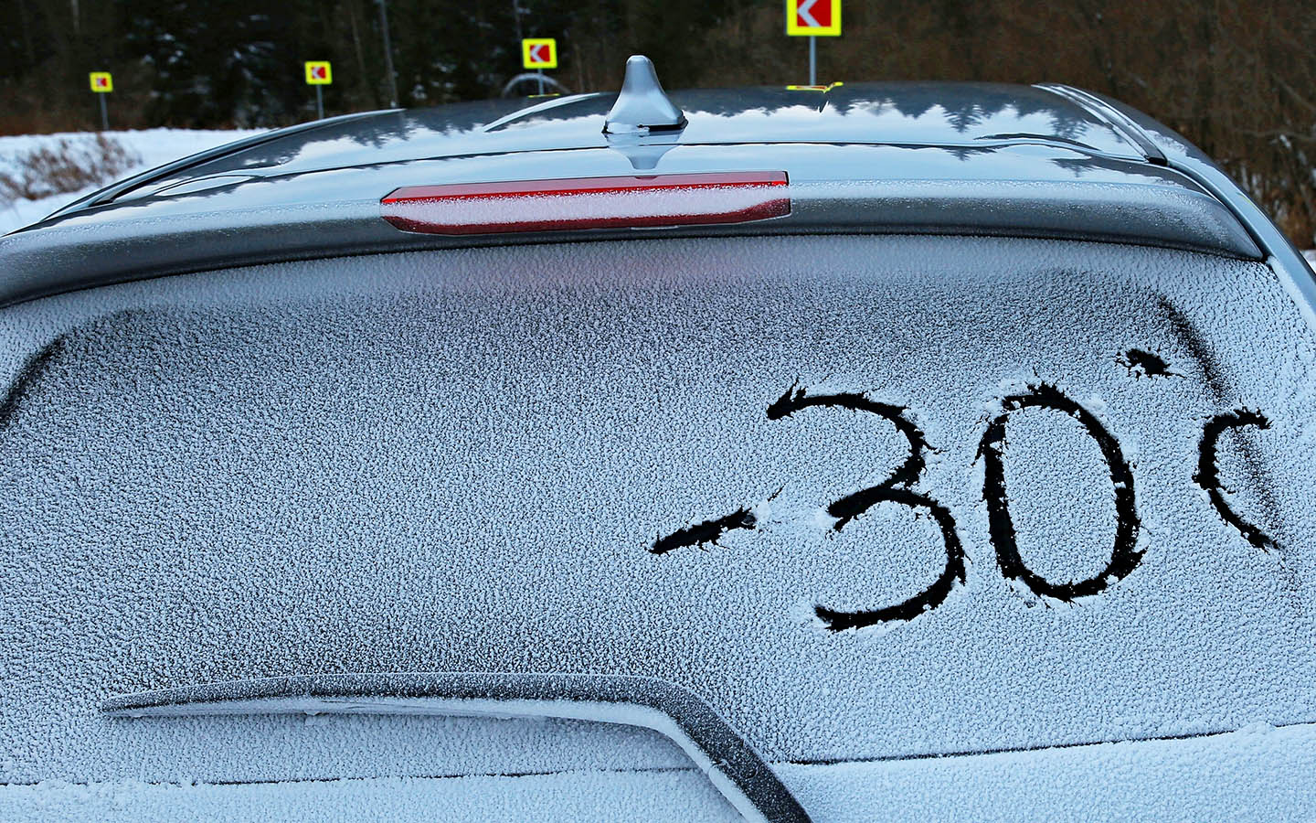 Разница температур огромна: полностью исправный заряженный АКБ замерзает примерно при -60, разряженный &mdash; уже при -10