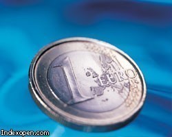 Евро подешевел на 7 копеек