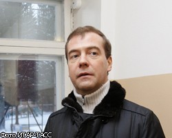 Д.Медведев отметил симптомы застоя в политической жизни страны 