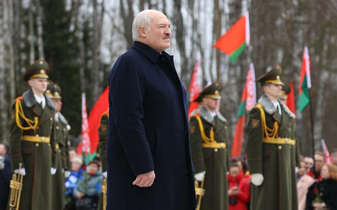 Лукашенко назвал «безумством» планы поставить Киеву снаряды с ураном