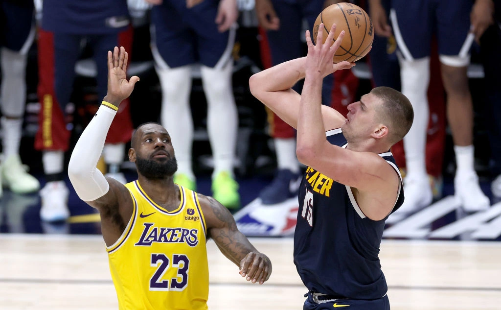 Matthew Stockman / Getty Images