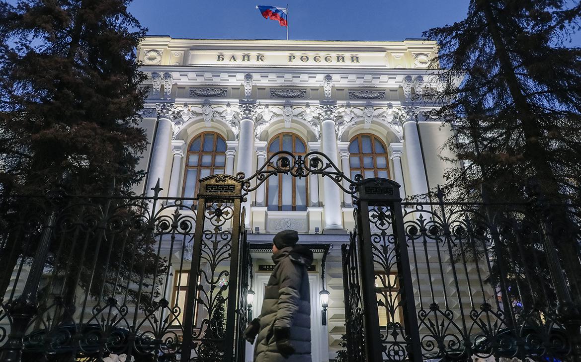 ЦБ обяжет банки привязывать счета россиян к ИНН