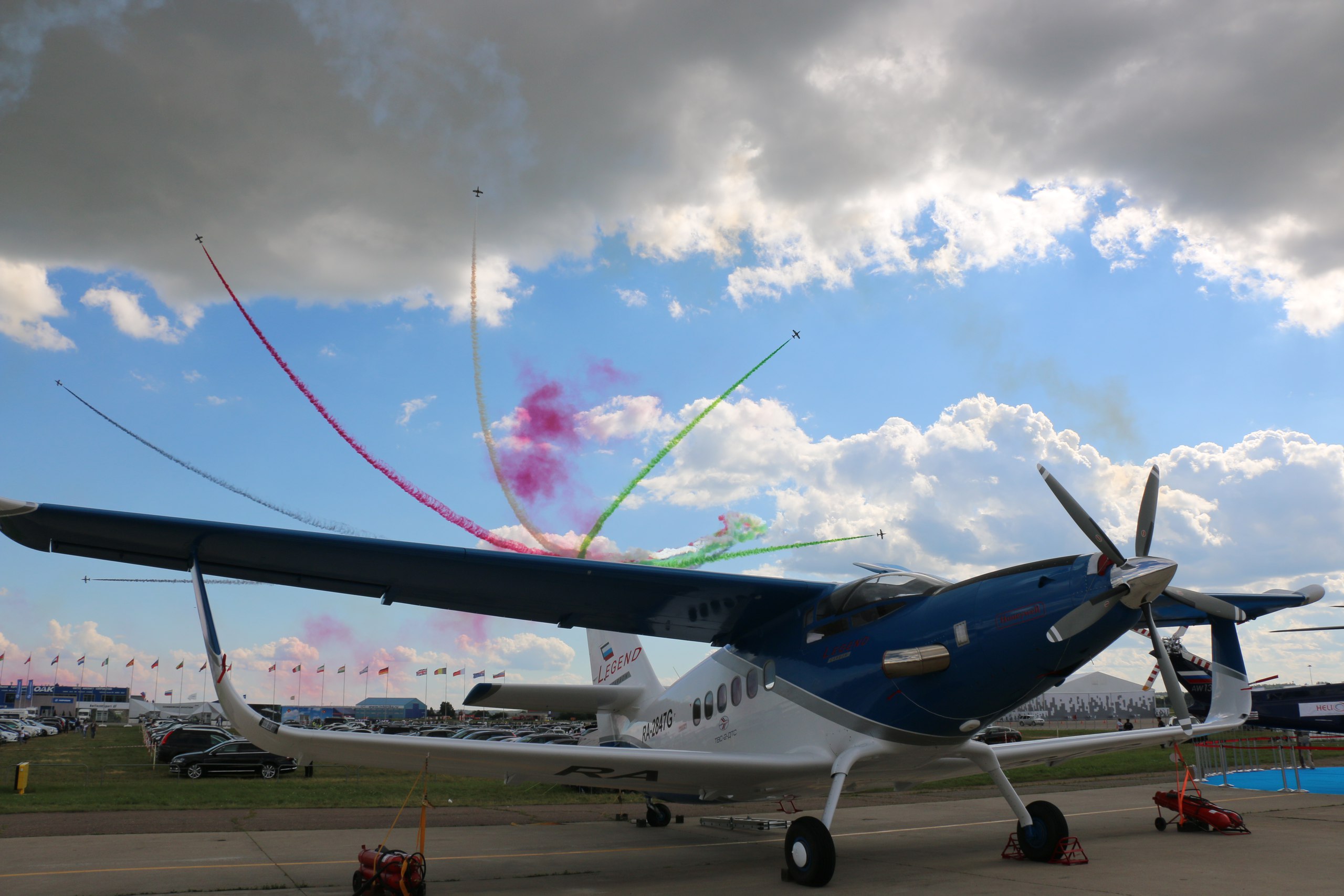 Самолет ТВС-2ДТС на выставке МАКС 2017