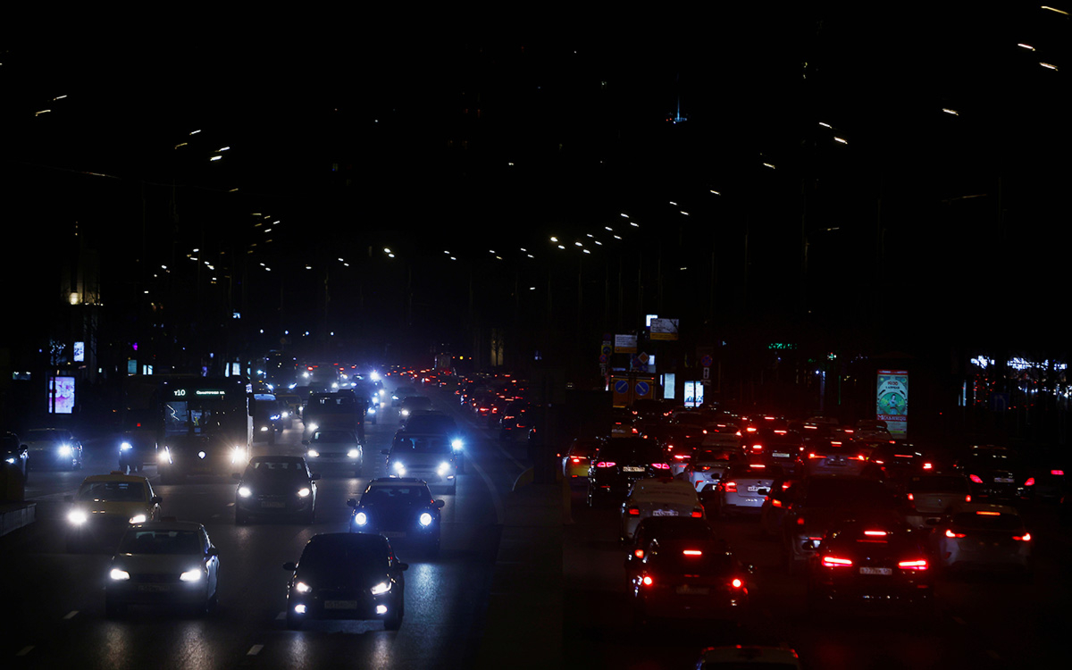 В Москве в «час Земли» у зданий отключили подсветку