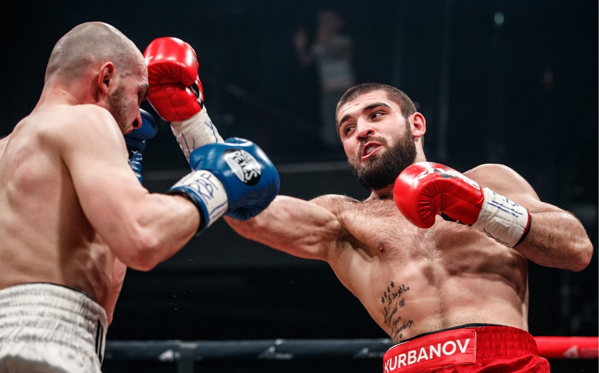 Российский боксер проведет бой против бразильца за пояс чемпиона мира WBO