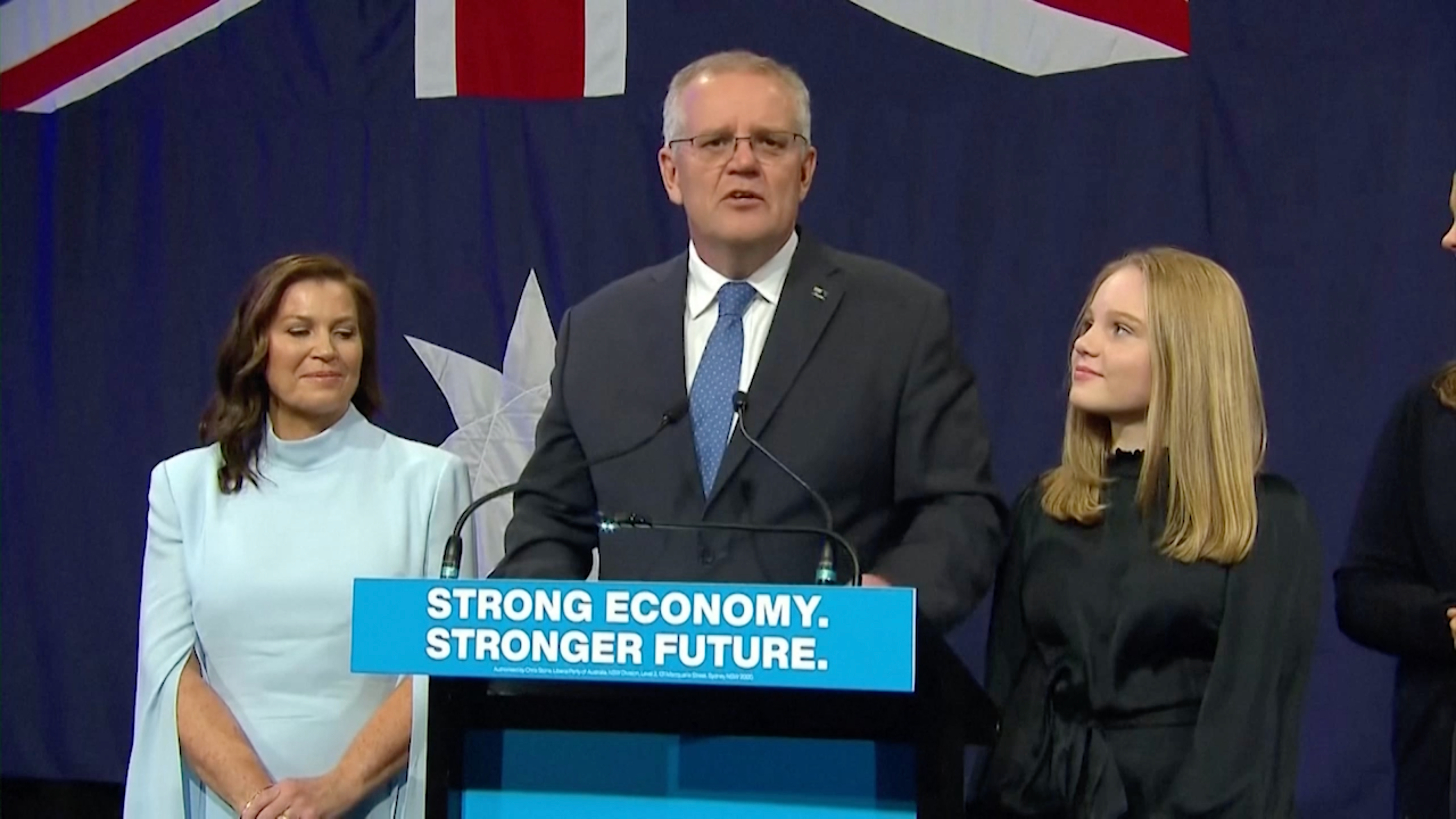 Действующий премьер Австралии признал поражение своей партии на выборах