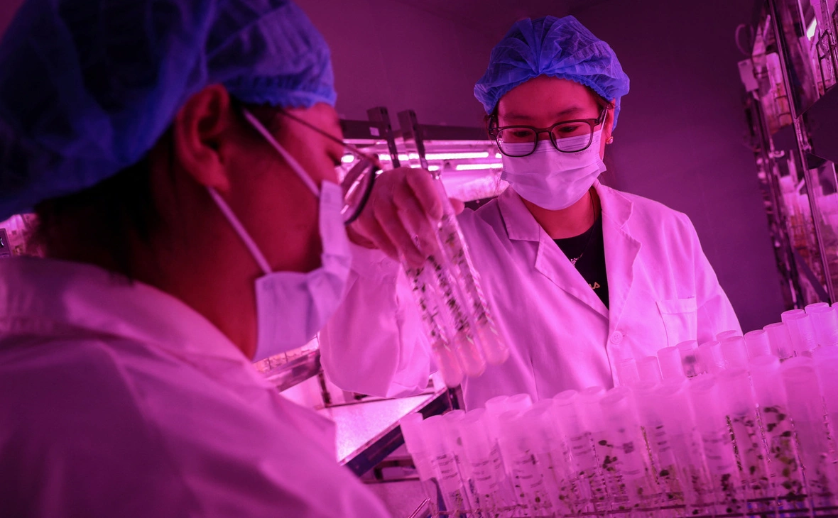 Florence Lo / Reuters