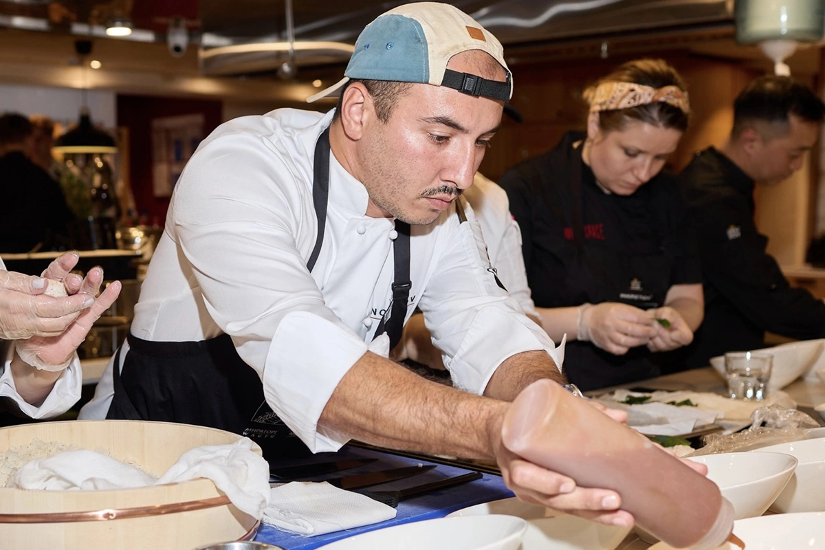 Novikov Space — это частная школа при группе Novikov с понятной философией: меньше теории, больше реальной работы на кухне