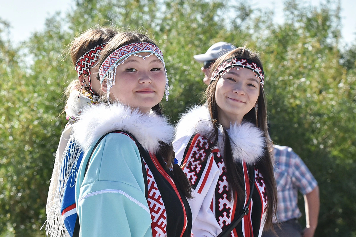 Пословицы разных народов посвящены труду, семье и дружбе